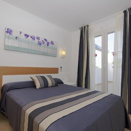 Villas Calan Bosch Mar كالا ان بوسش المظهر الخارجي الصورة