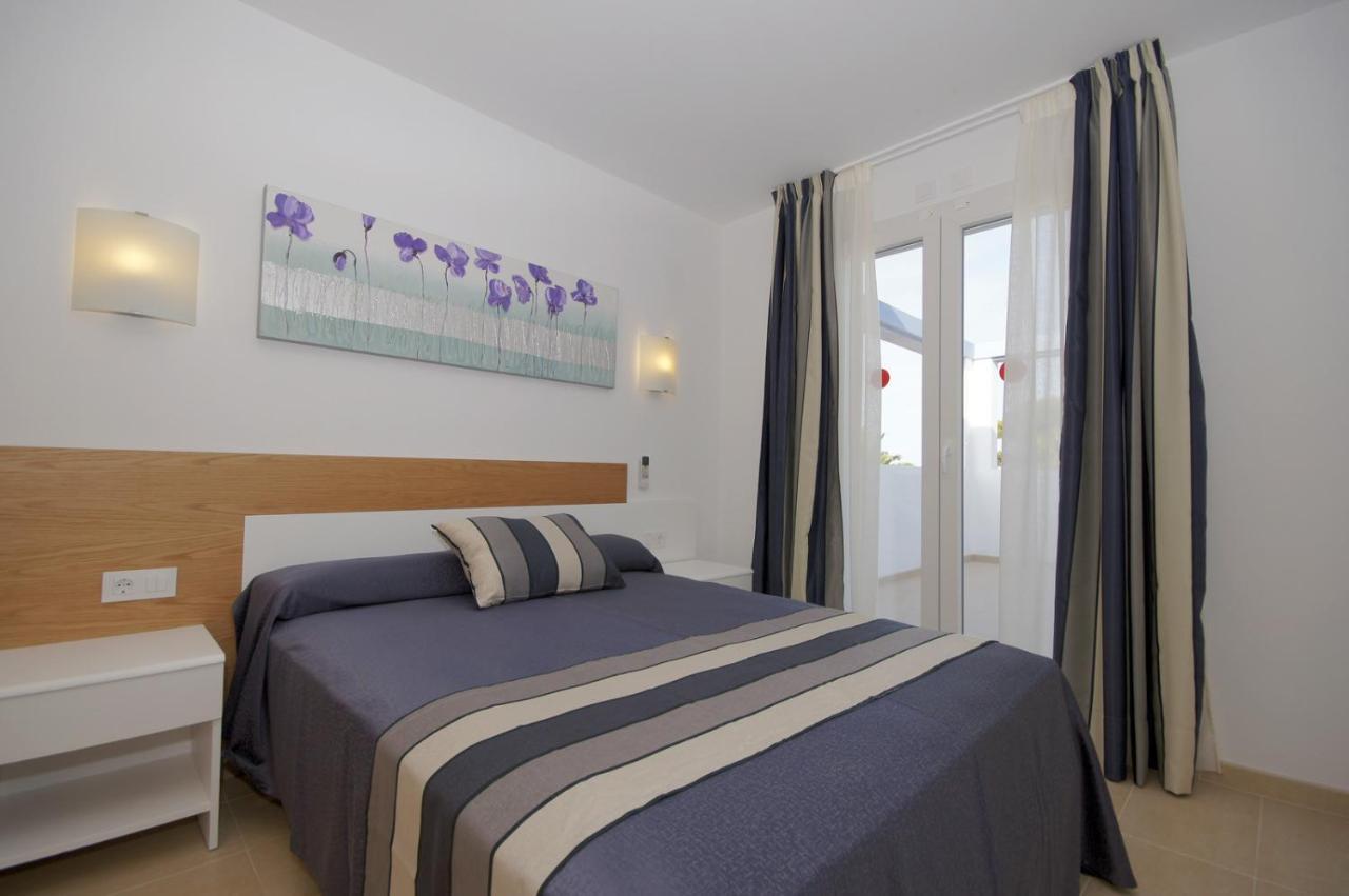 Villas Calan Bosch Mar كالا ان بوسش المظهر الخارجي الصورة