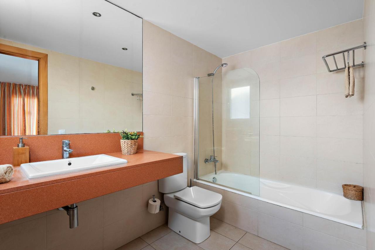 Villas Calan Bosch Mar كالا ان بوسش المظهر الخارجي الصورة