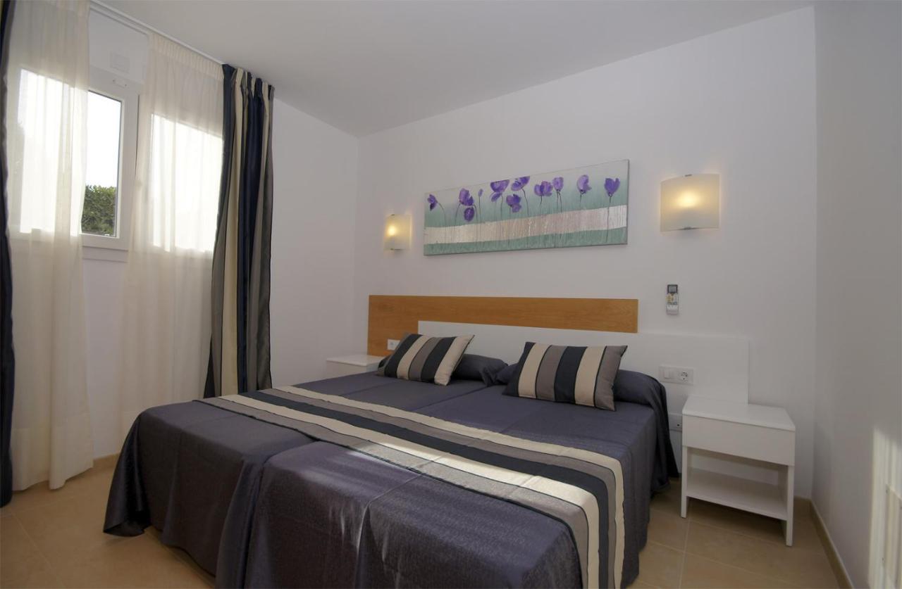 Villas Calan Bosch Mar كالا ان بوسش المظهر الخارجي الصورة